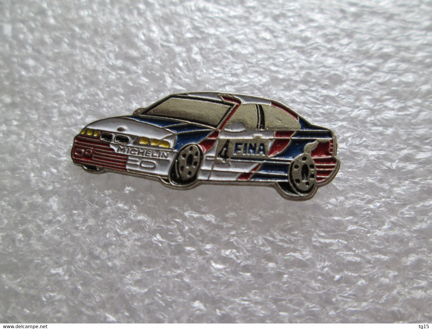 PIN'S    BMW   SERIE 3  SUPERTOURISME  FINA - BMW