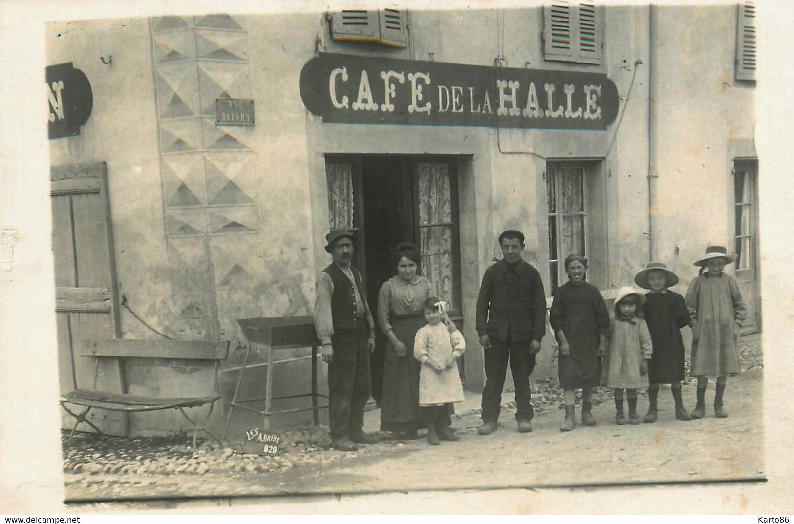 Les Abrets * Carte Photo * Devanture Café De La Halle , Rue Bayard * Commerce * Photogaphe Photo Grand Didier - Les Abrets