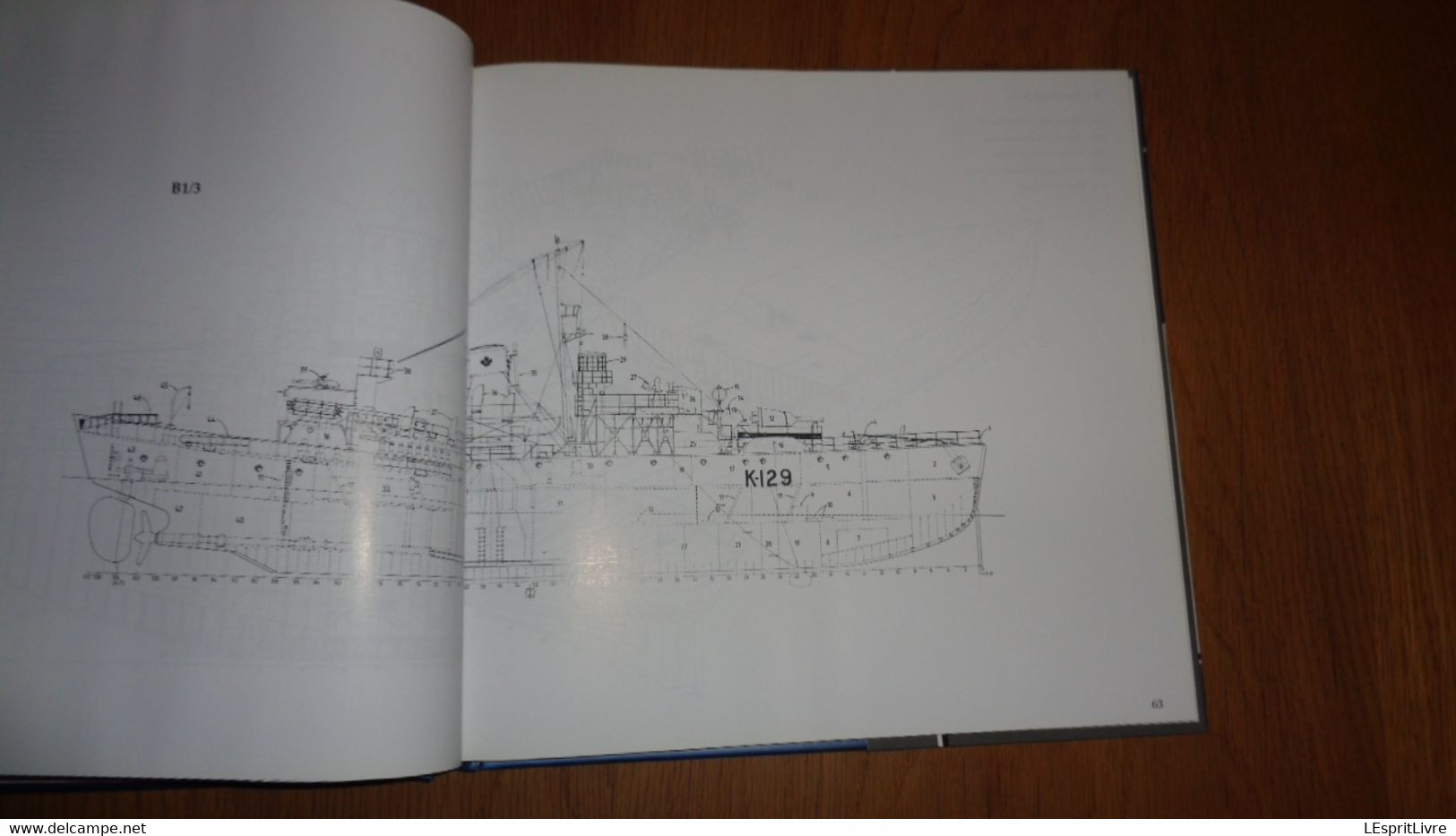 THE FLOWER CLASS CORVETTE AGASSIZ Anatomy of the Ship Marine Royal Navy Royaume Uni UK Boat Guerre 40 45 Mer Atlantique