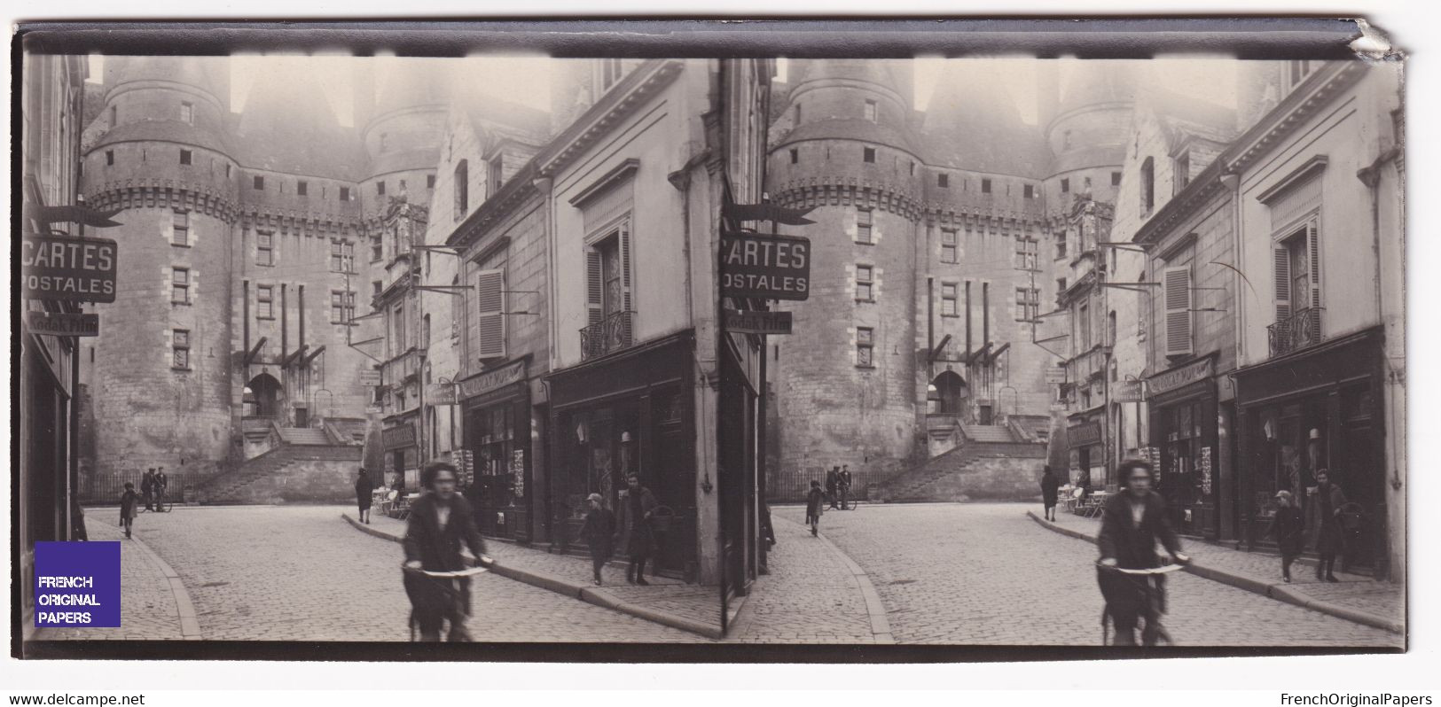 Langeais / 37 Indre-et-Loire Photo Stéréoscopique 1940s 12,8x5,8cm Animée Café Château Commerce Restaurant A60-14 - Photos Stéréoscopiques