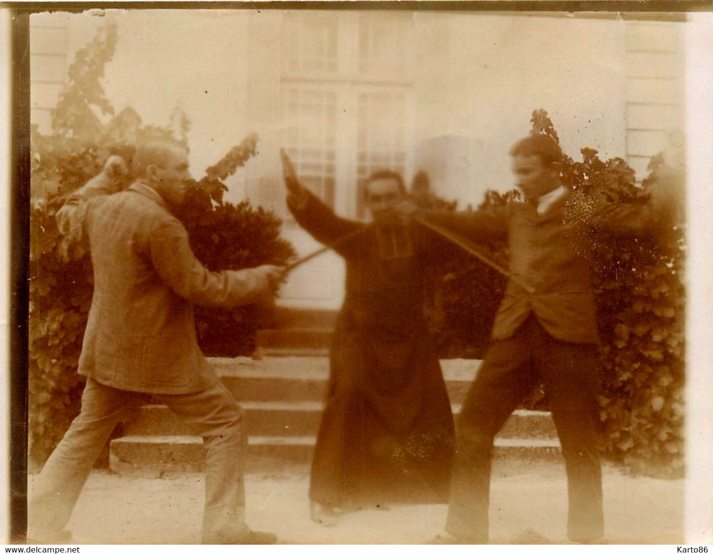 Escrime , Combat D'épée * Photo Ancienne Albuminée Circa 1900 * Scène D'assaut Au Bâtons ! - Fencing