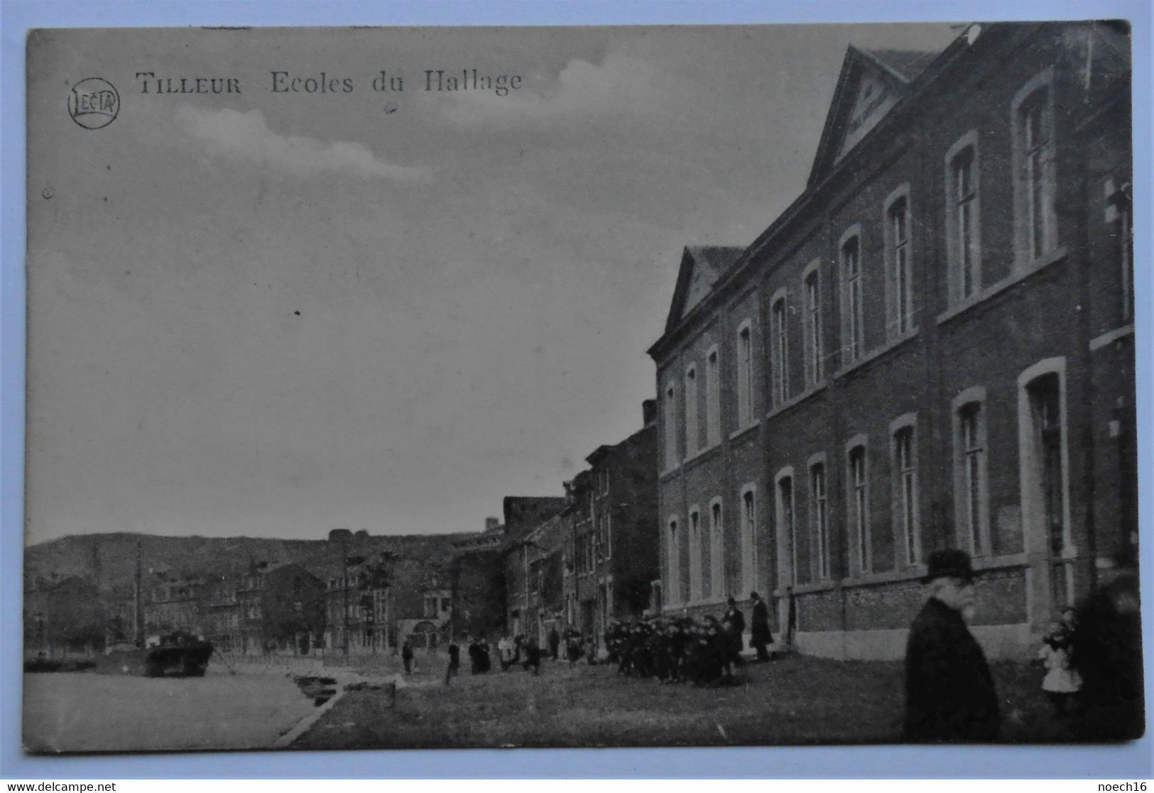 CPA 1920 Tilleur, Saint-Nicolas - Ecoles Du Hallage - Saint-Nicolas