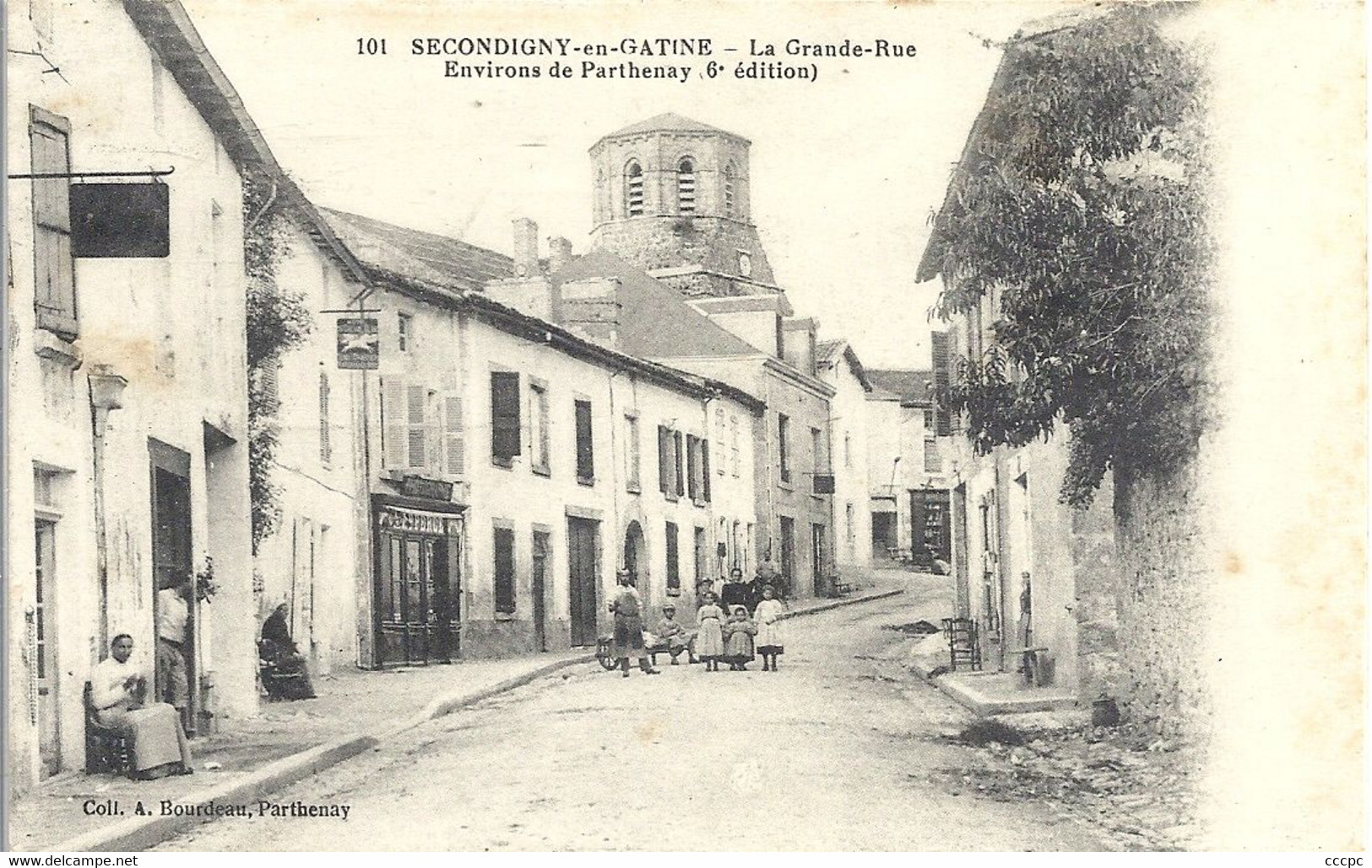 CPA Secondigny-en-Gatine La Grande Rue - Secondigny