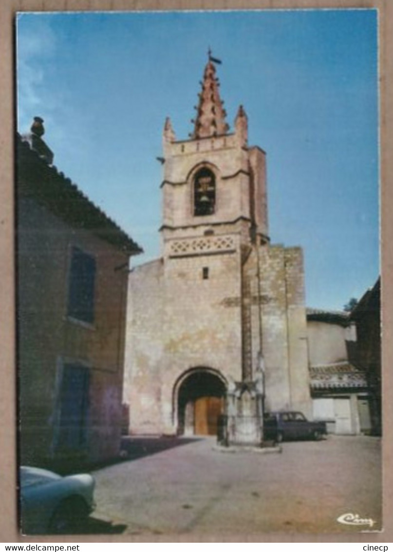 CPSM 84 - LAPALUD - L'église - TB PLAN CENTRE VILLAGE - TB Monument CROIX + Automobiles - Lapalud