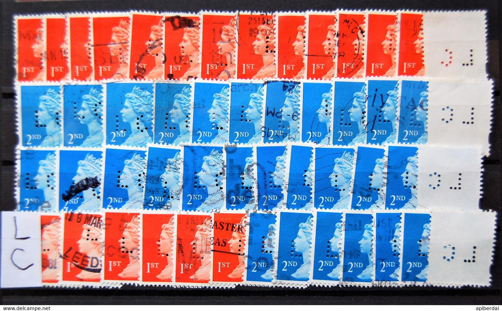 Great Britain Angleterre -  50 "machin" Perfin (perforated) Stamps 1st (red) And 2nd (blue) From LC Used - Gezähnt (perforiert)