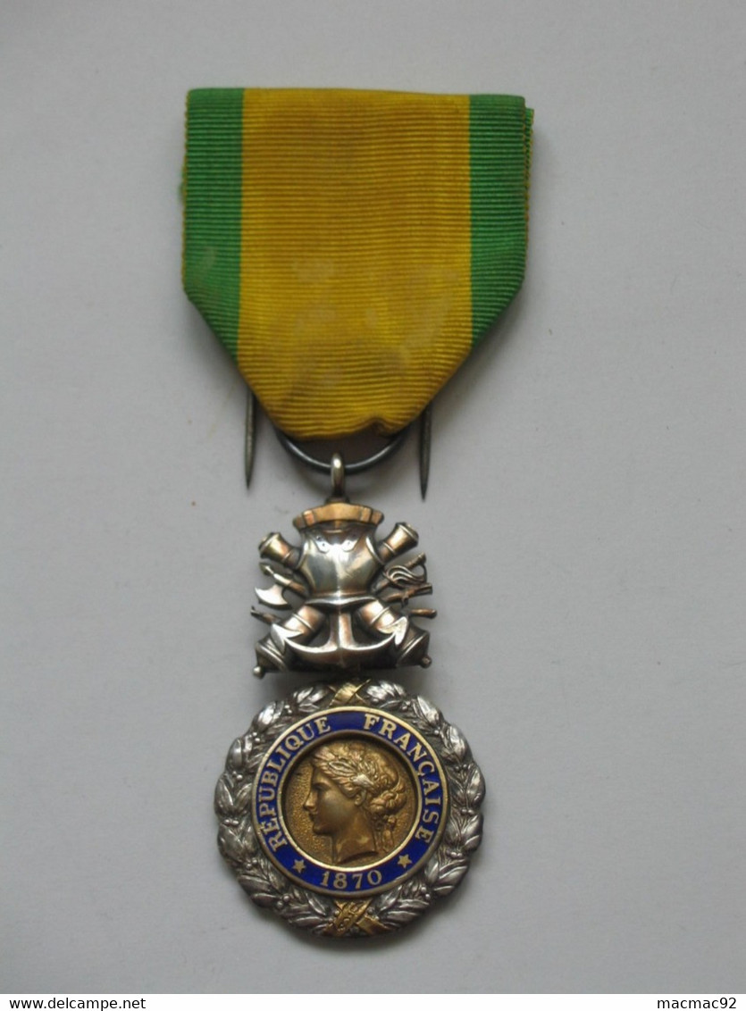 Médaille/Décoration - Médaille Militaire - Valeur Et Discipline ***** EN ACHAT IMMEDIAT **** - Frankreich