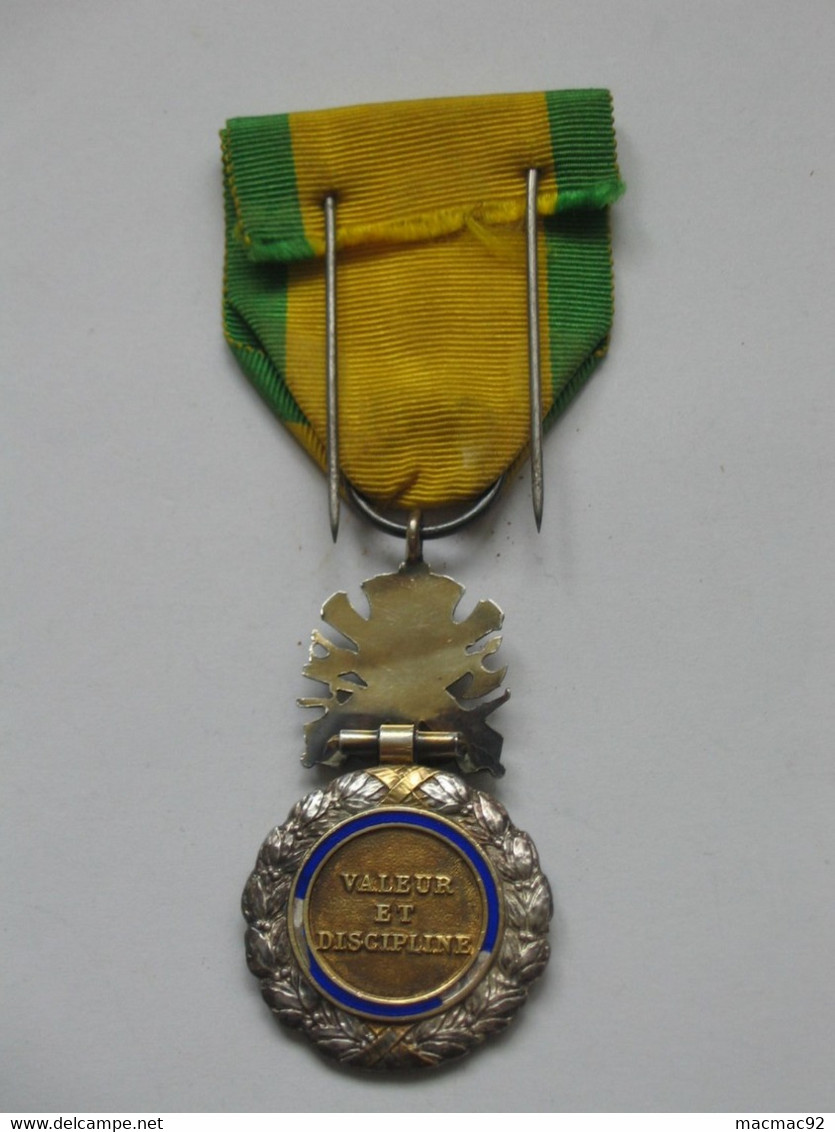 Médaille/Décoration - Médaille Militaire - Valeur Et Discipline ***** EN ACHAT IMMEDIAT **** - Frankreich