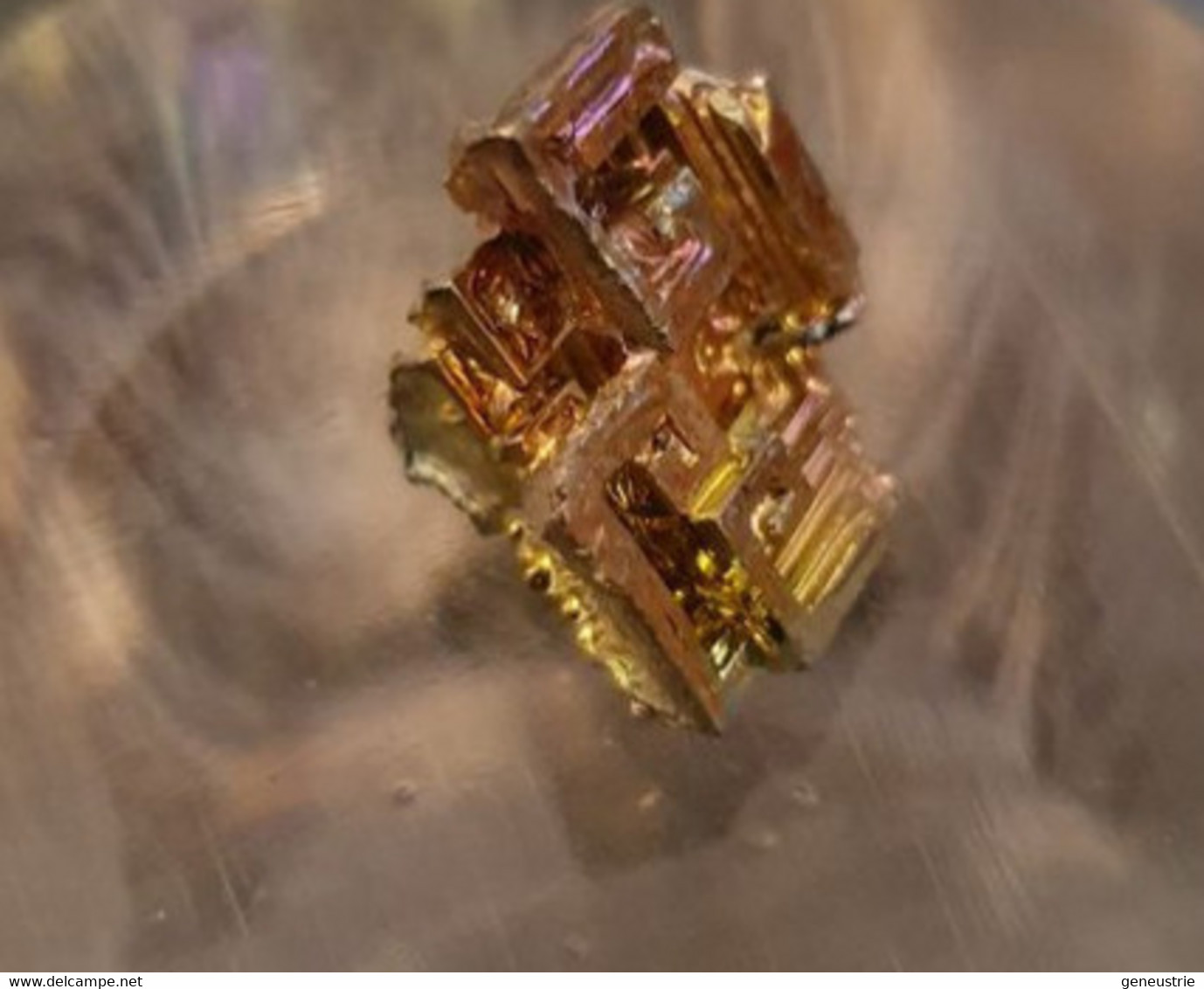 Cristal De Bismuth - 5.1gr - Minéraux