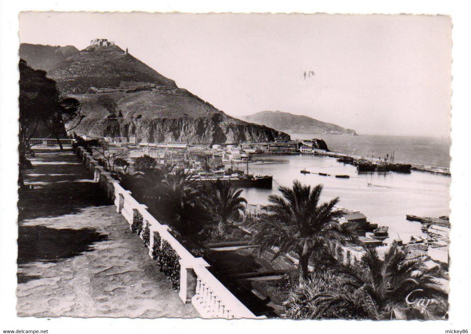 Algérie -- ORAN--1956-- Promenade De Létang Et Le Port (bateaux)..........cachet  Base Aérienne.....à Saisir - Oran