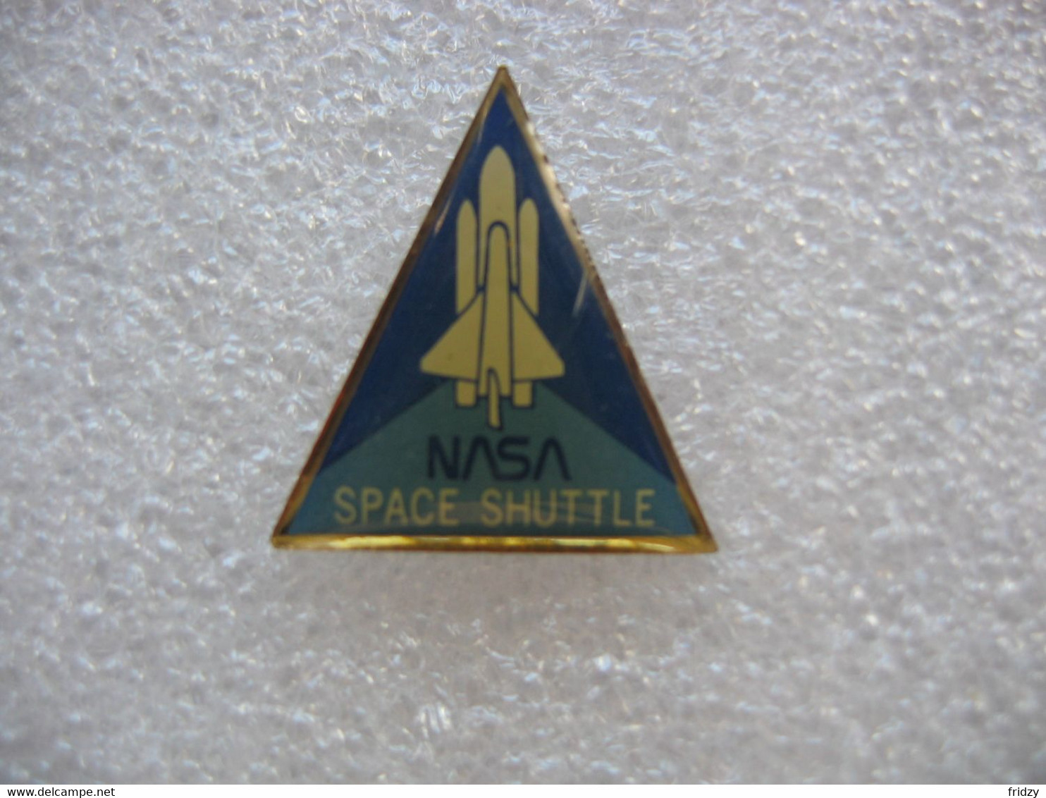 Pin's Du Space Shuttle De La NASA - Militaria