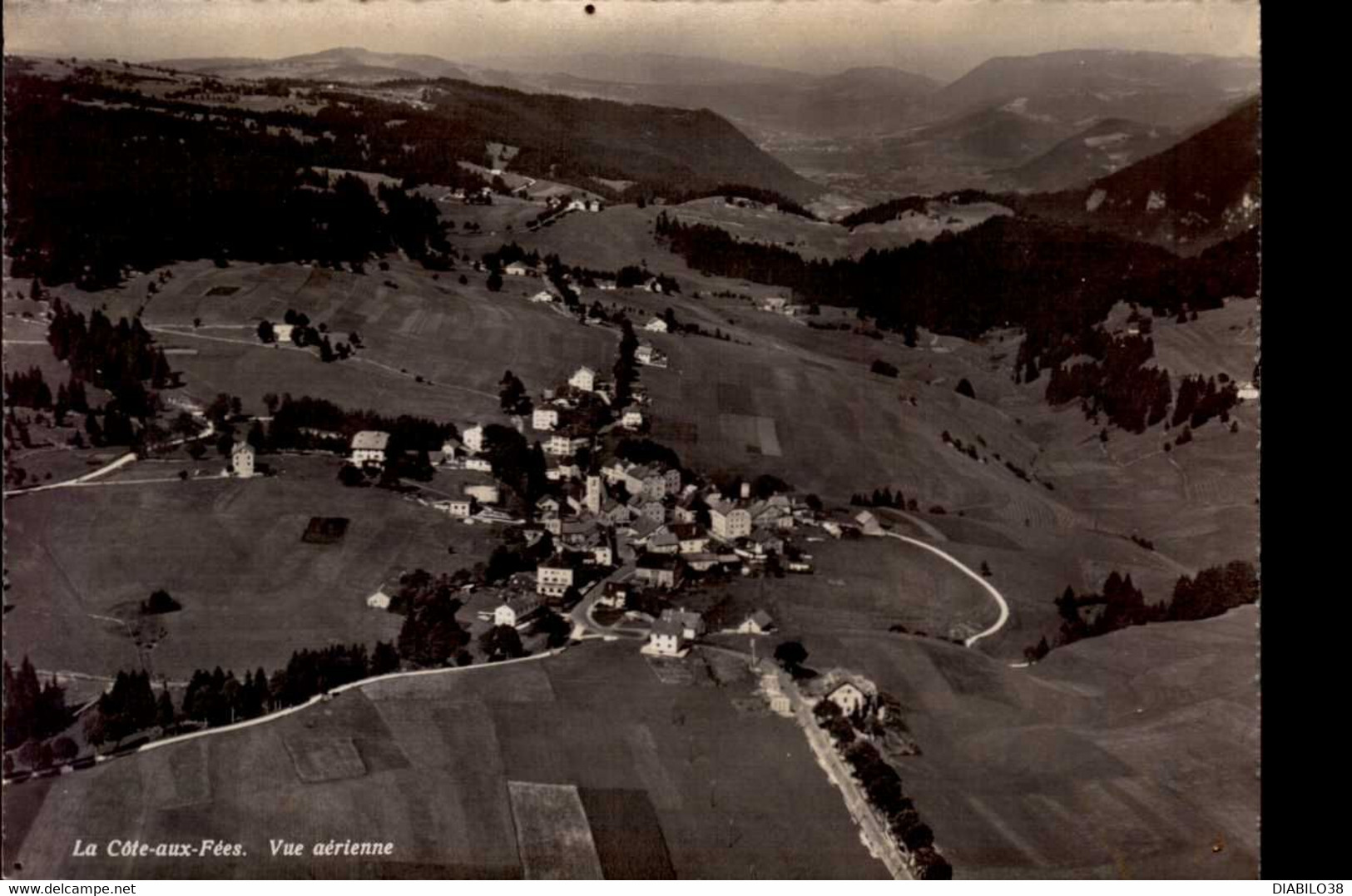 LA COTE AUX FEES ( SUISSE )  VUE AERIENNE - La Côte-aux-Fées