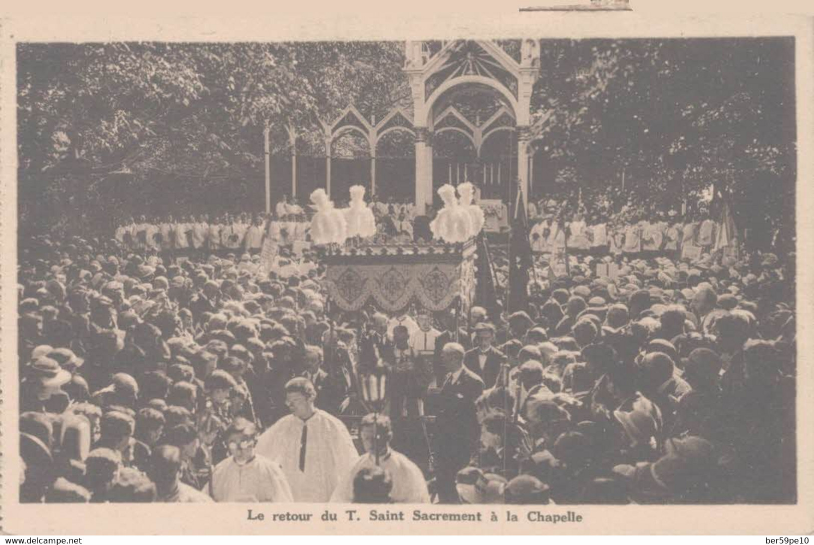 85 CHAILLE LES MARAIS  LE RETOUR DU T. SAINT SACREMENT A LA CHAPELLE - Chaille Les Marais