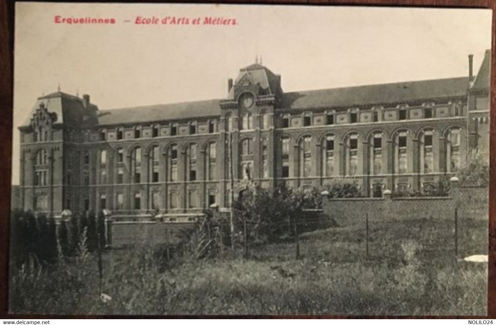 Cpa, ERQUELINNES  Ecole D'Arts Et Métiers, éd Dufossez, Non écrite, BELGIQUE - Erquelinnes