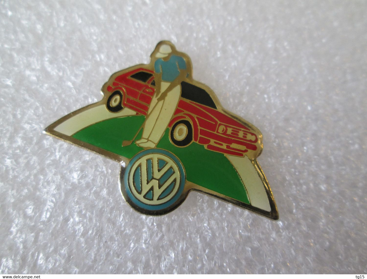 PIN'S    VOLKSWAGEN    GOLF - Volkswagen