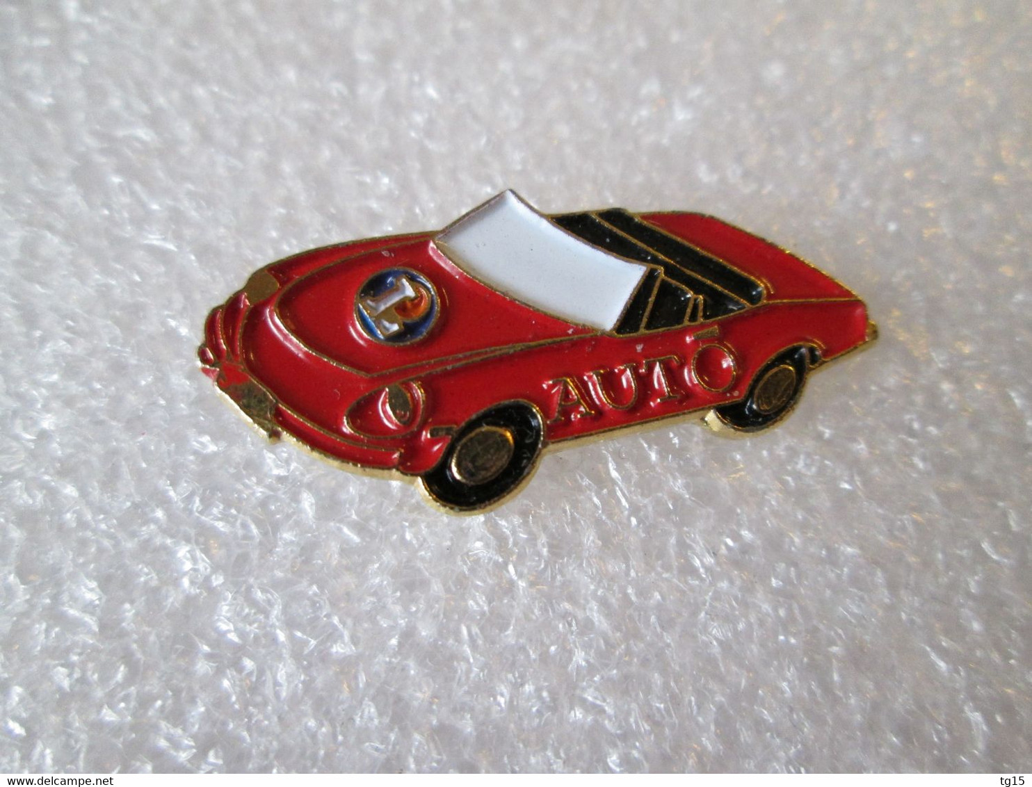 PIN'S    ALFA  ROMEO  SPIDER  2000     LECLERC  AUTO - Alfa Romeo