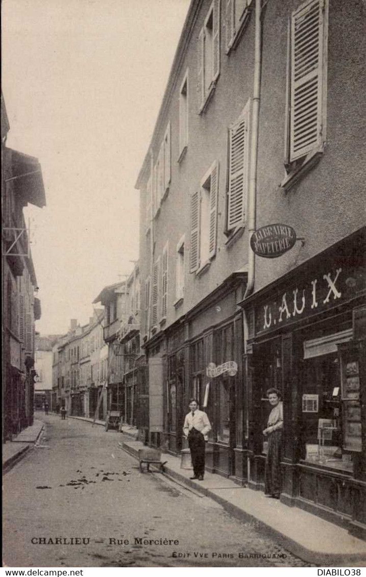 CHARLIEU      ( LOIRE )   RUE MERCIERE - Charlieu