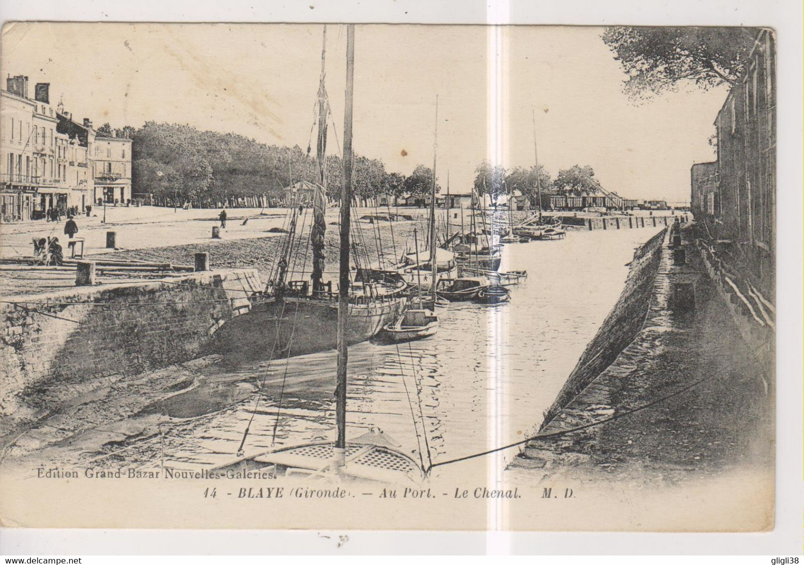 CPA-33-Gironde- BLAYE- Au Port- Le Chenal- - Blaye