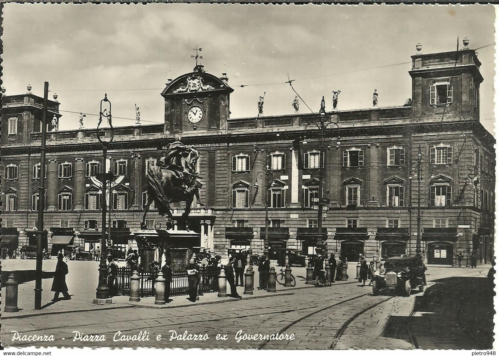 Piacenza (Emilia R.) Piazza Cavalli, Palazzo Ex Governatore, Place Chevaux, Palais Ex Gouverneur, Auto D'Epoca, Old Car - Piacenza