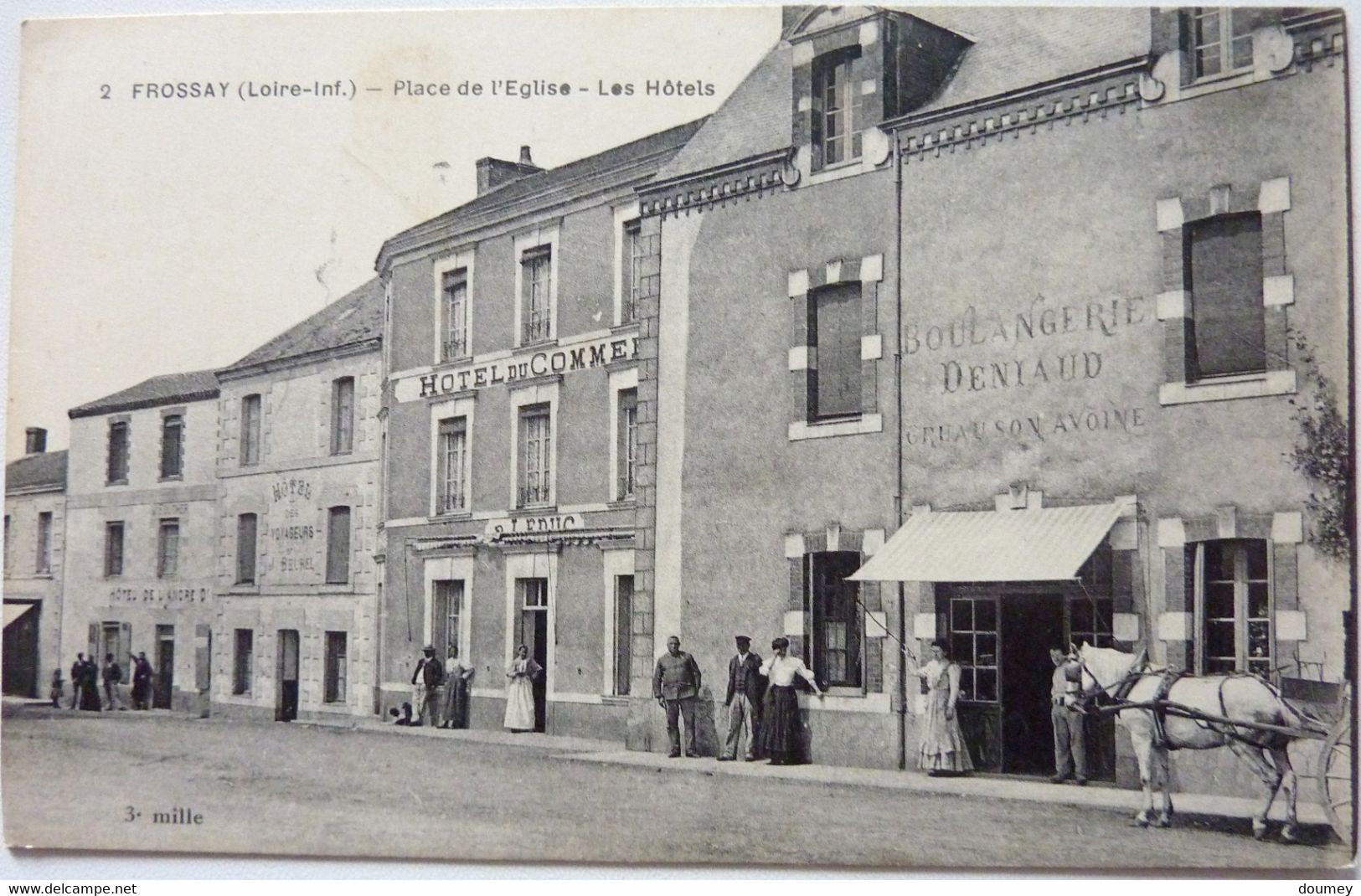 PLACE DE L'ÉGLISE - LES HÔTELS - FROSSAY - Frossay