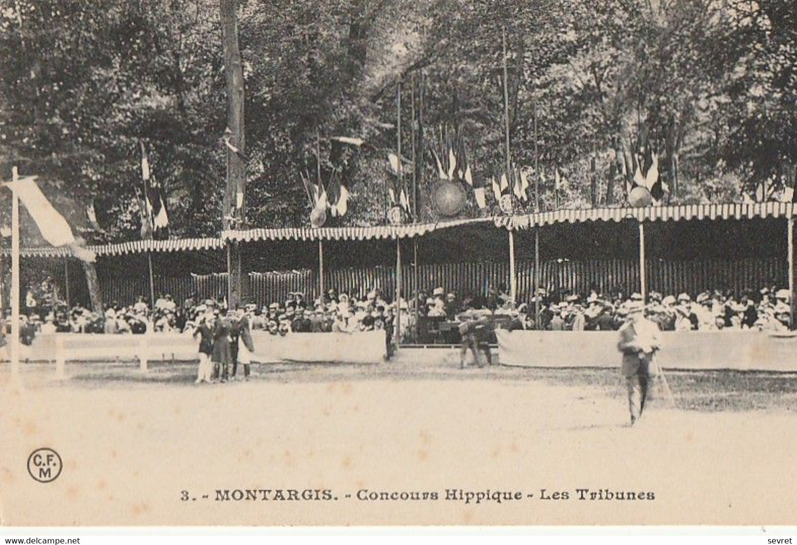 MONTARGIS. - Concours Hippique. - Les Tribunes - Montargis