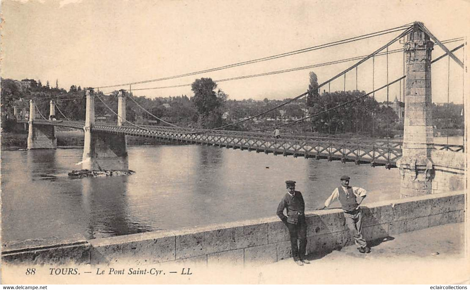 Tours       37          Quais-Ponts  Le Pont Saint Cyr     N° LL 88    (voir Scan) - Tours