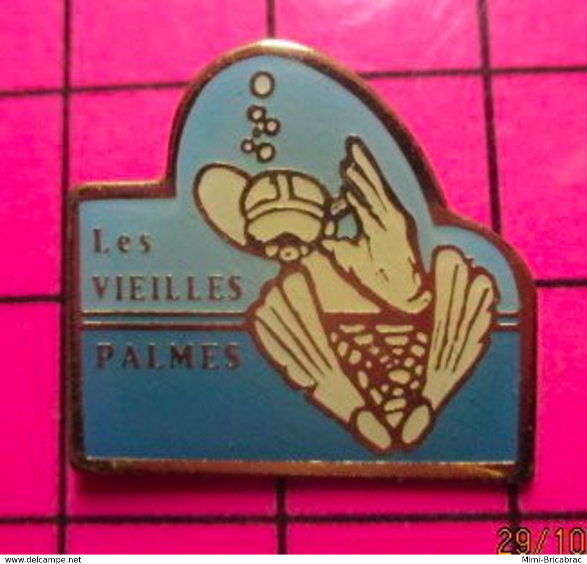 815A Pin's Pins / Beau Et Rare / THEME : SPORTS / PLONGEE SOUS MARINE LES VIEILLES PALMES - Diving