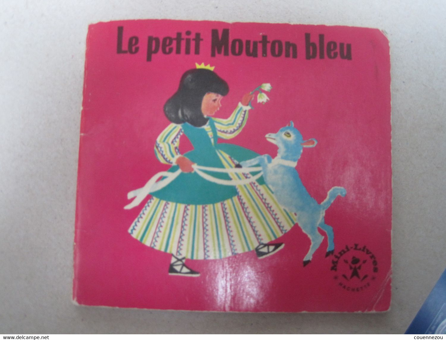 LE PETIT MOUTON  BLEU   Mini Livre HACHETTE - Hachette