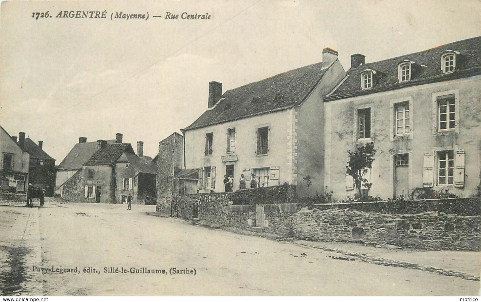 ARGENTRE - Rue Centrale, Café Tabac. - Argentre