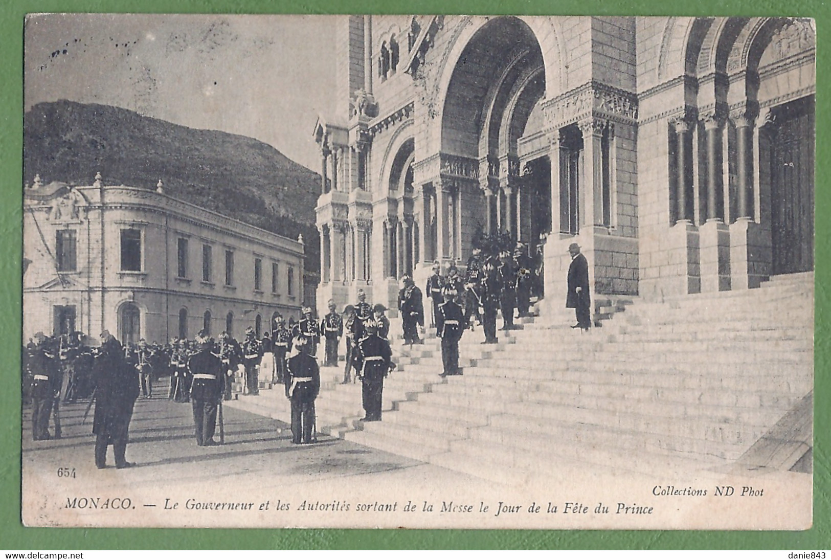 CPA Vue Peu Courante - MONACO - GOUVERNEUR ET AUTORITÉS SORTANT DE LA MESSE JOUR DE LA FÊTE DU PRINCE - ND Phot. / 654 - Saint Nicholas Cathedral