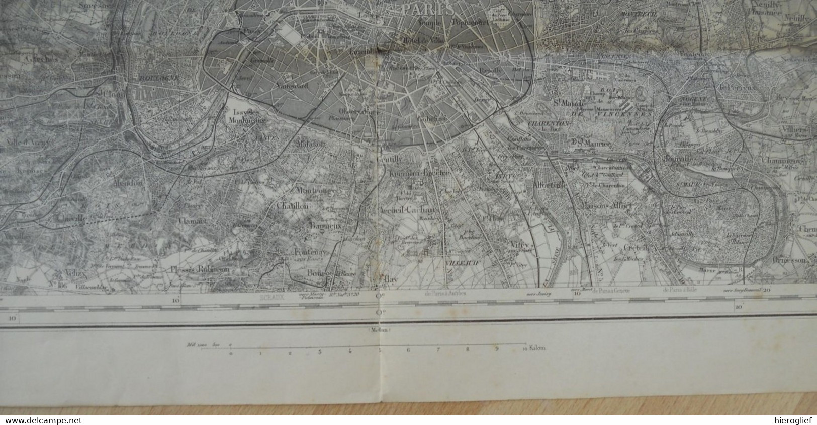 carte de PARIS (48) levée par l'officive du corps d'état major et publiée par le dépôt dl guerre en 1832 révisée 1901