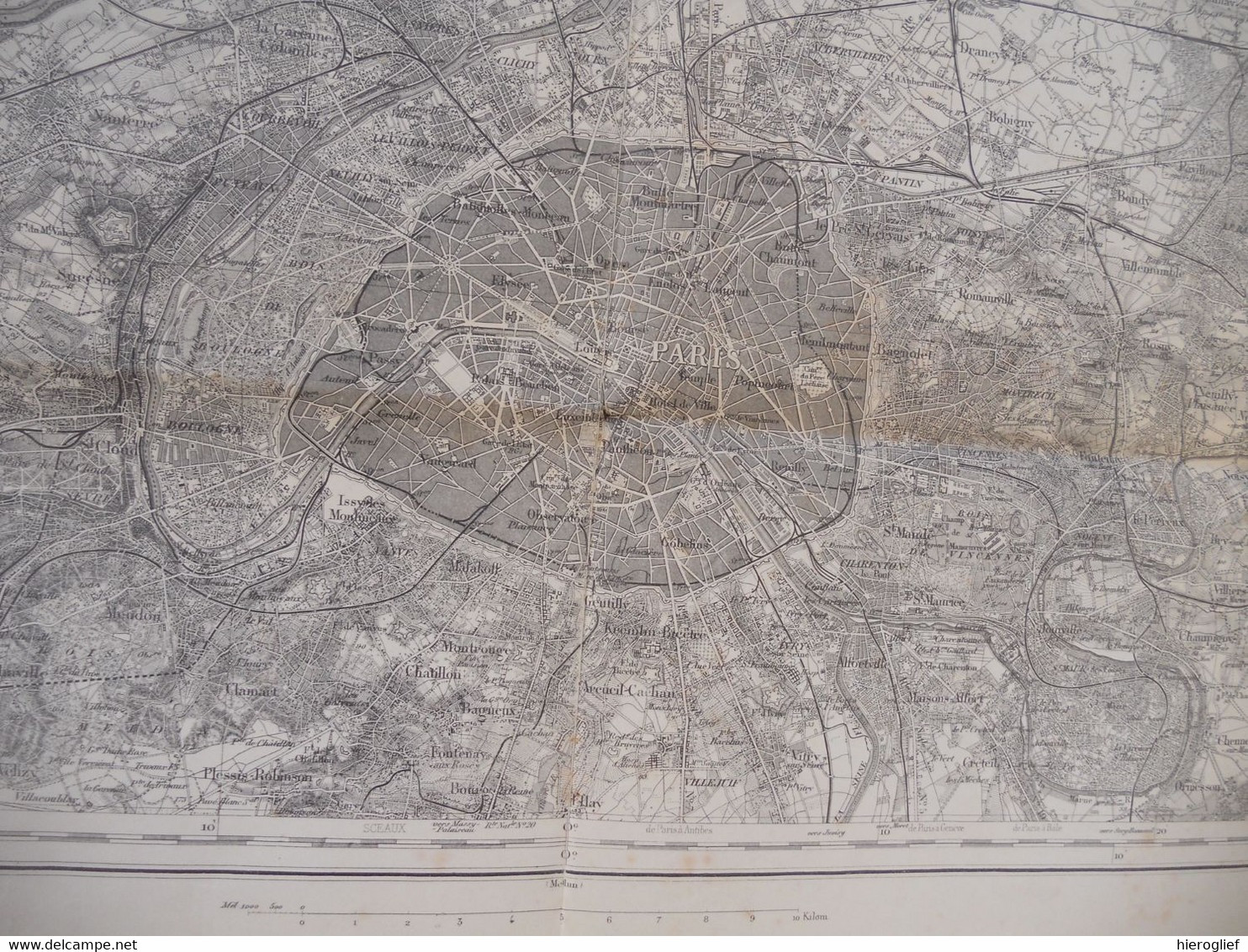 carte de PARIS (48) levée par l'officive du corps d'état major et publiée par le dépôt dl guerre en 1832 révisée 1901