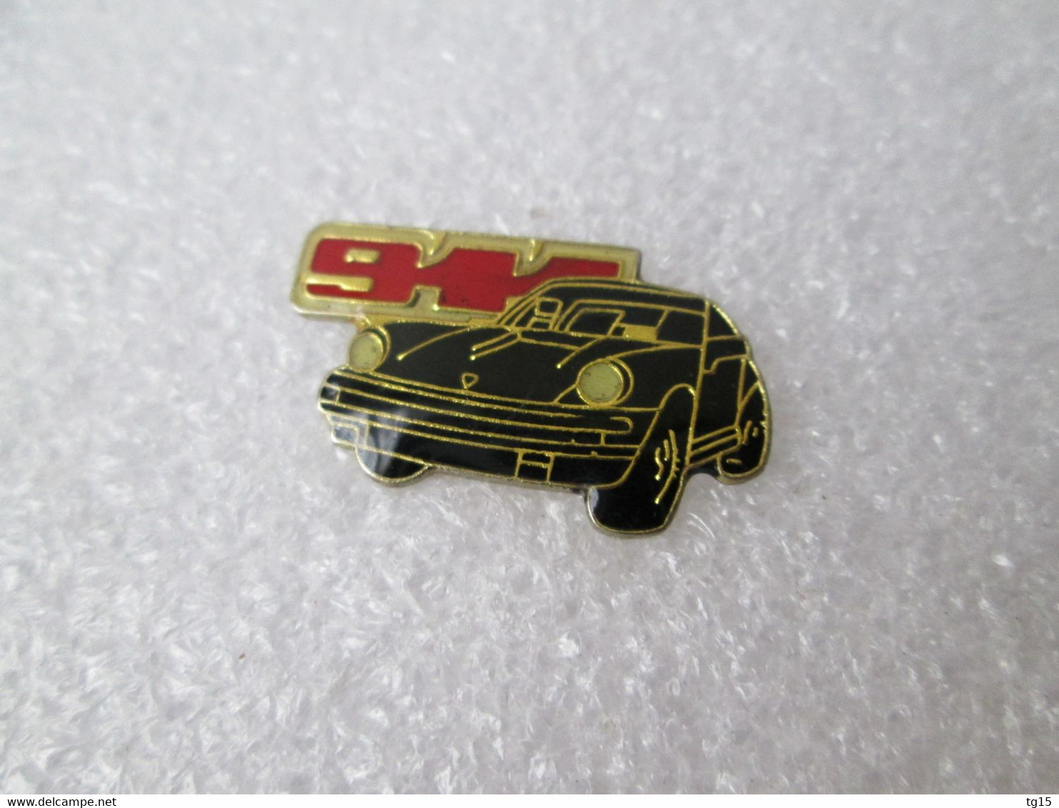 PIN'S      PORSCHE  911 - Porsche