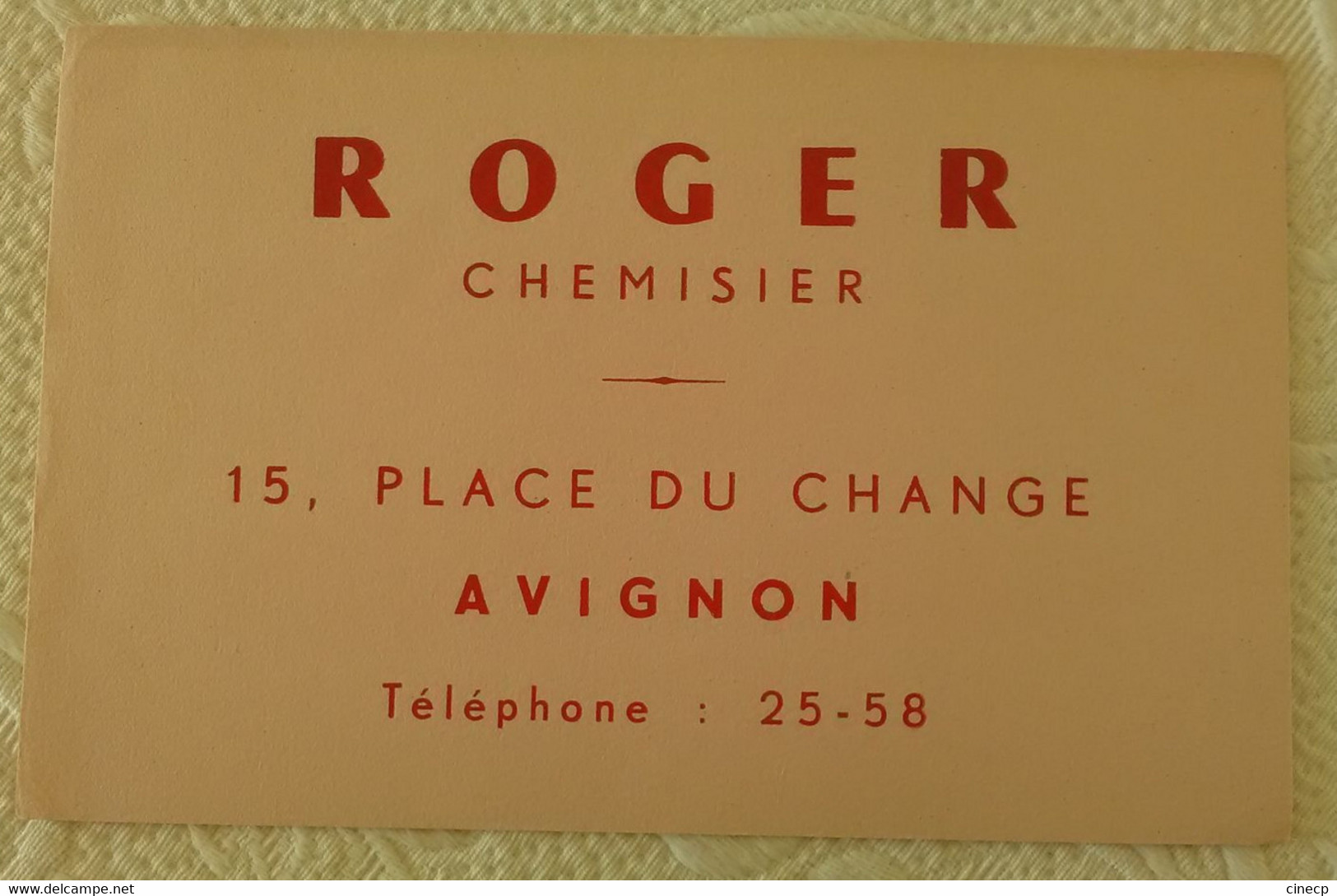 Buvard PUBLICITE ROGER CHEMISIER 15, PLACE DU CHANGE AVIGNON - Textile & Vestimentaire