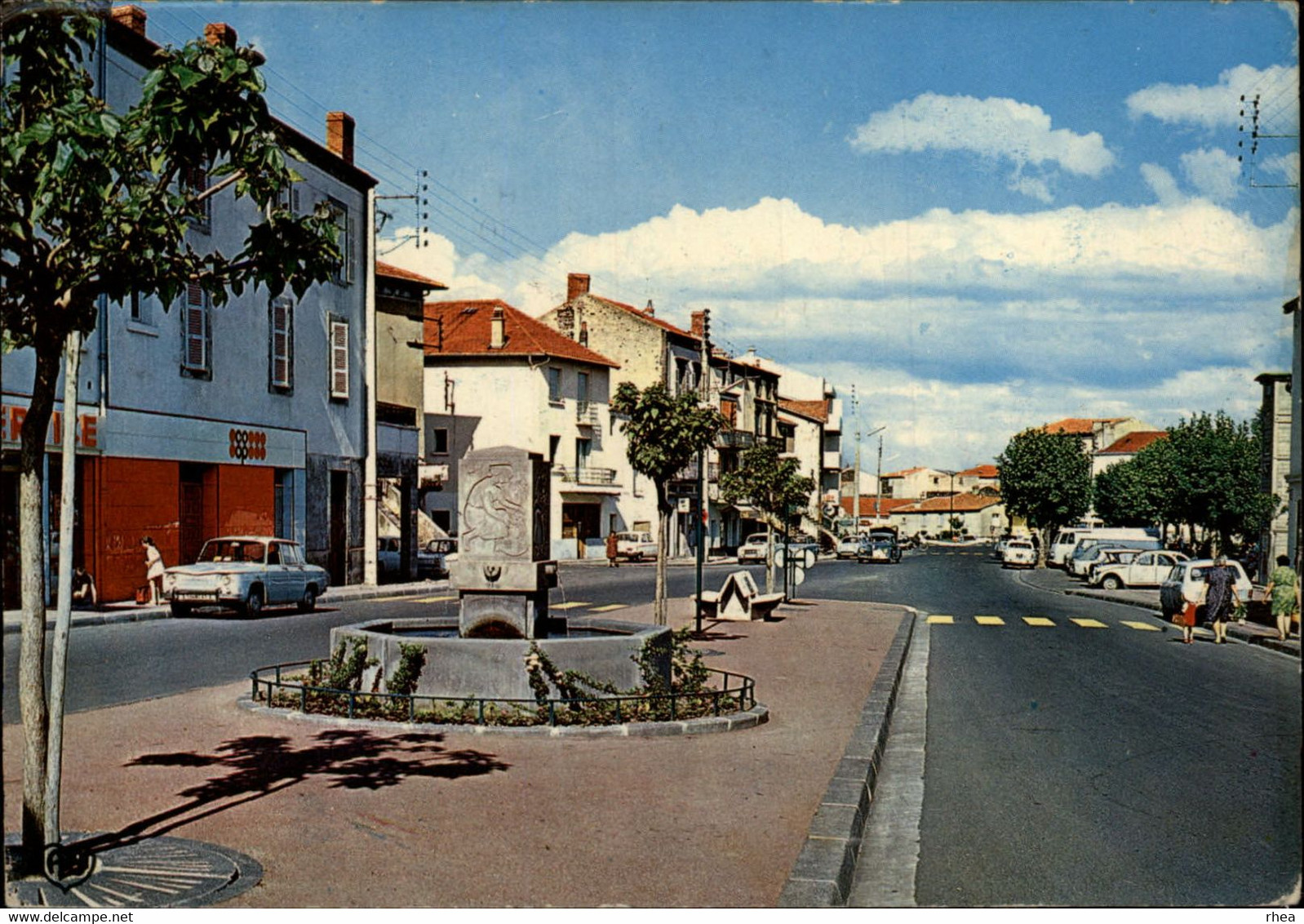 63 - AUBIERE - Square Des Ramacles - Coopérative - Coop - Simca 1000 - Aubiere