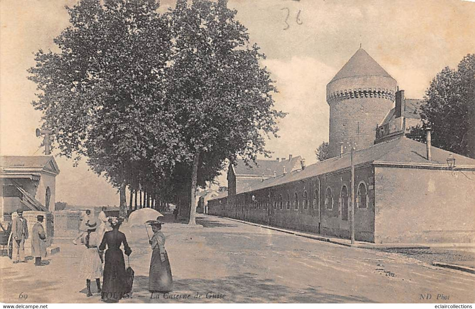 Tours       37        Edifice: La Caserne De Guise     (voir Scan) - Tours