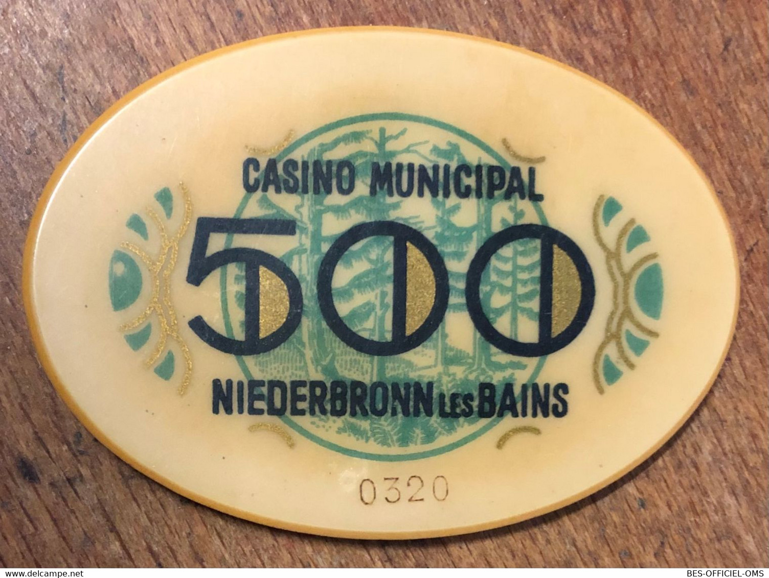 67 NIEDERBRONN-LES-BAINS CASINO PLAQUE DE 500 FRANCS N° 0320 JETON CHIP COINS TOKENS GAMING - Casino