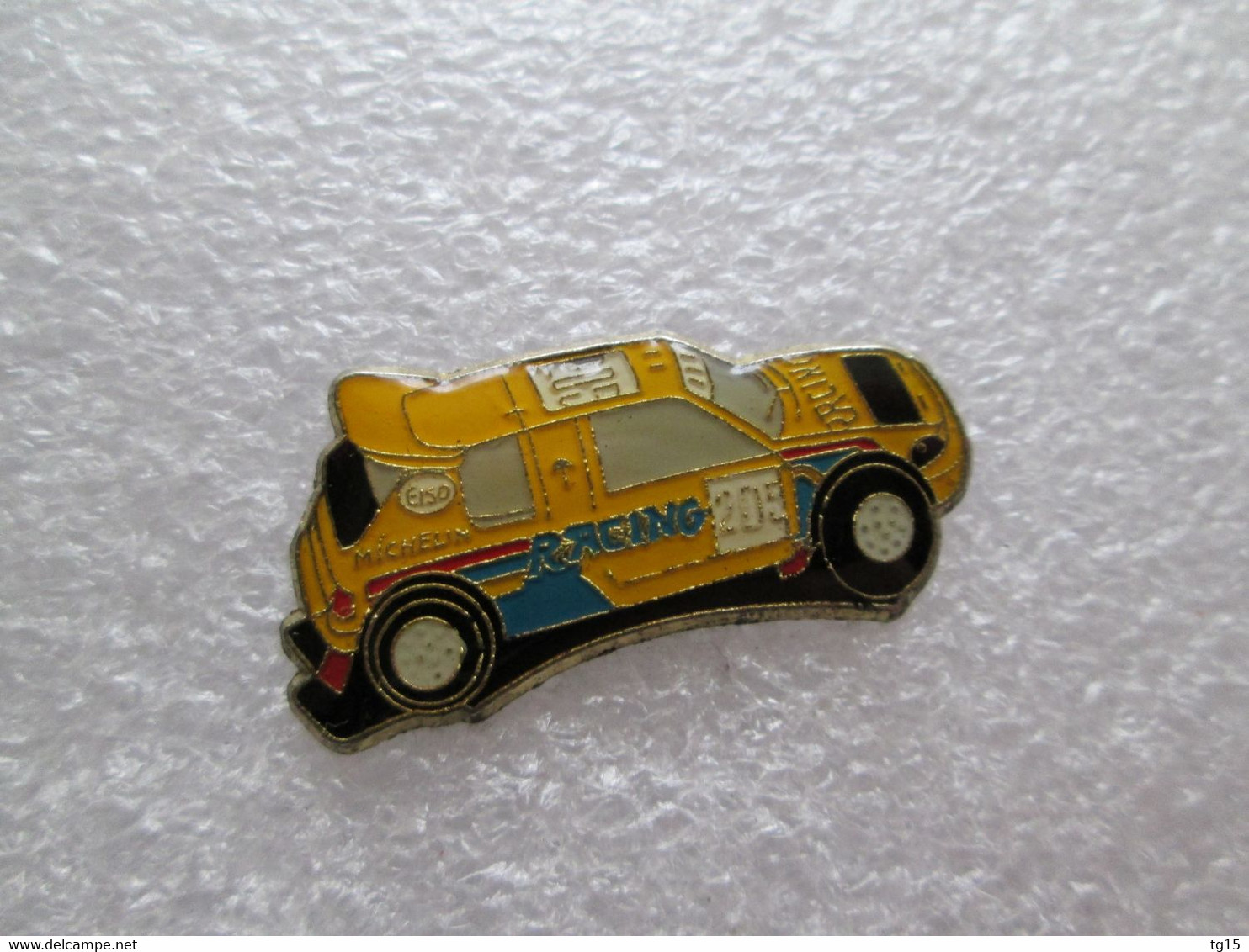 PIN'S    PEUGEOT  205 TURBO 16  RALLYE RAID  ESSO  MICHELIN   Version Epoxy - Peugeot