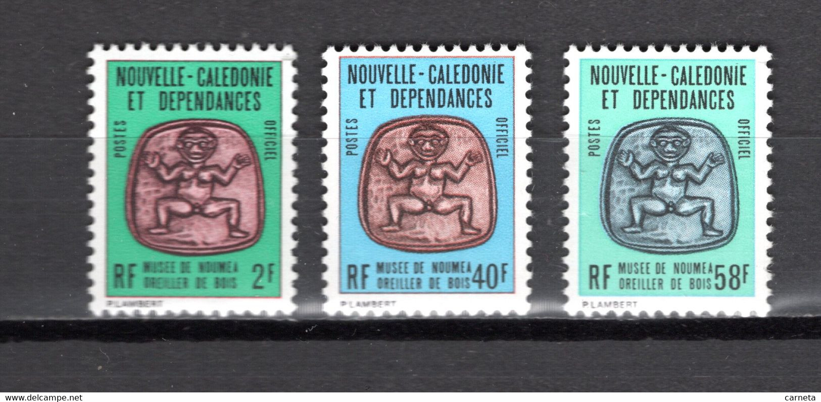 NOUVELLE CALEDONIE  SERVICE N° 38 à 40   NEUFS SANS CHARNIERE COTE  4.00€  MUSEE OREILLER DE BOIS - Dienstzegels