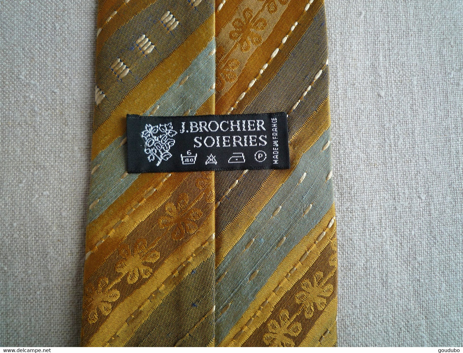 Cravate J. Brochier Soieries Diagonales Mort-doré Bleu-gris. - Cravates