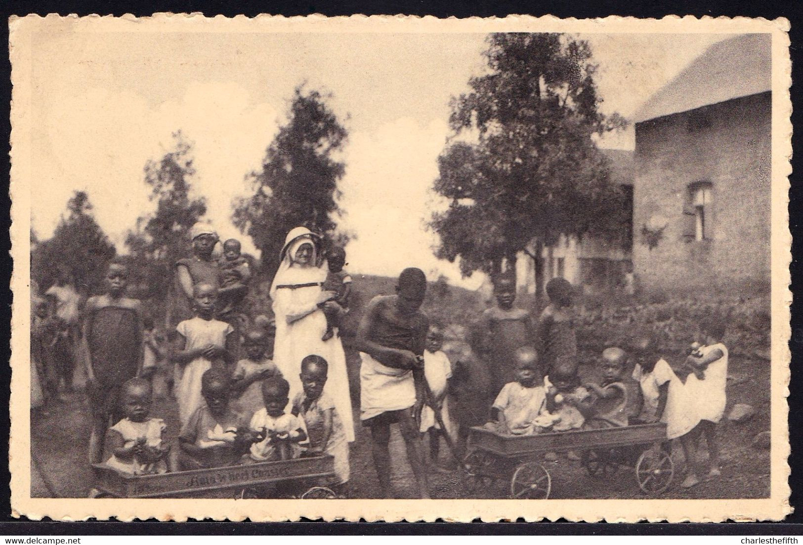 Mission Catholique Du Cameroun Français - Religieuses De La Ste-Union Des Sacrés-Coeurs - Petites Voitures Pour Le Bébé - Cameroun