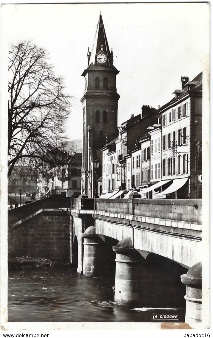 88 - Saint-Dié - Le Pont Et L'Eglise Saint-Martin - éd. La Cigogne N° 15590 (circ. 1953) - Saint Die