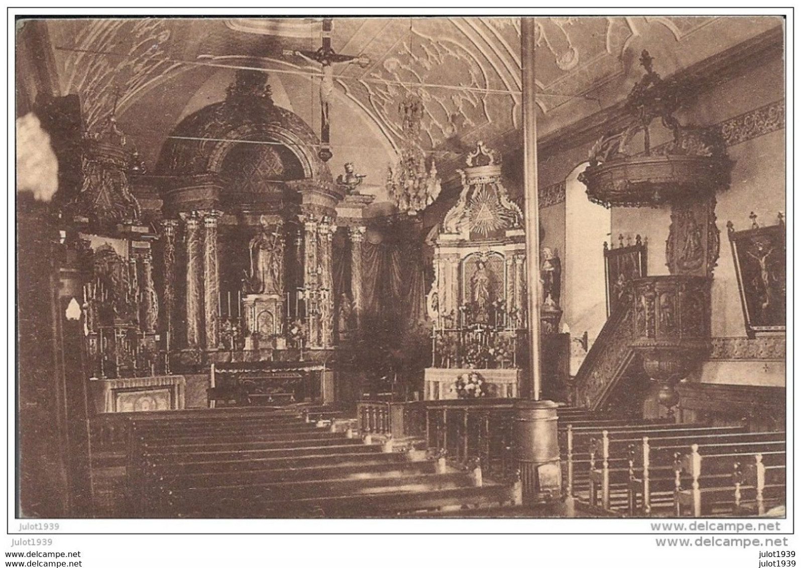 OIZY ..-- Intérieur Eglise . 1939 Vers COMBLAIN ( Mme Vve COULON - LAYS ) . Voir Verso . - Bièvre