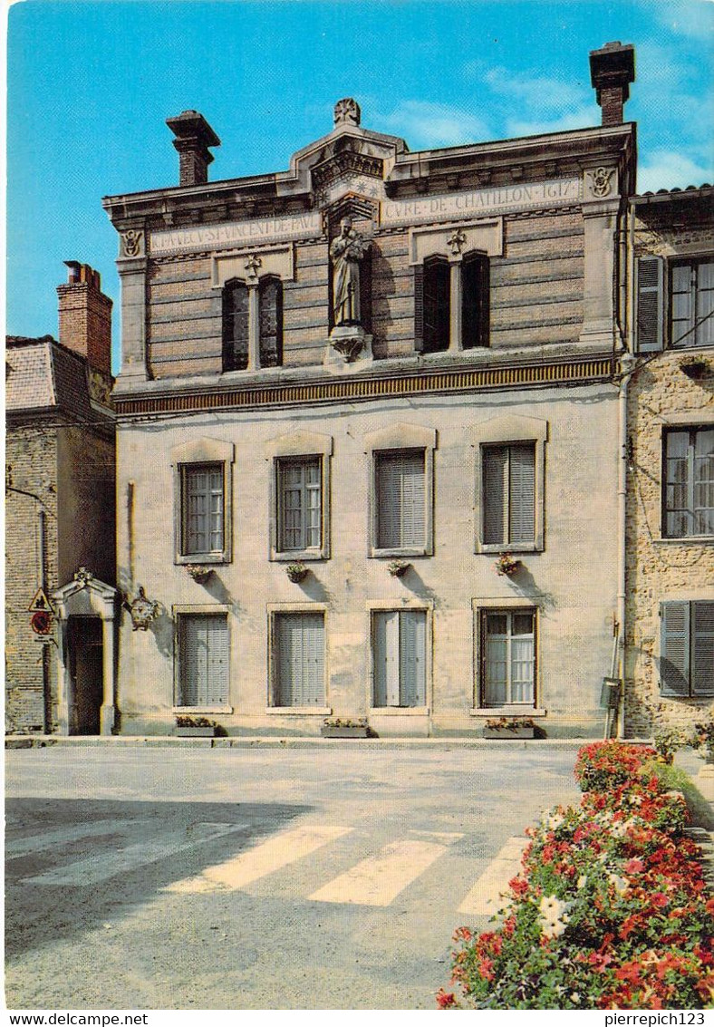 01 - Châtillon Sur Chalaronne - La Maison De Saint Vincent De Paul - Châtillon-sur-Chalaronne