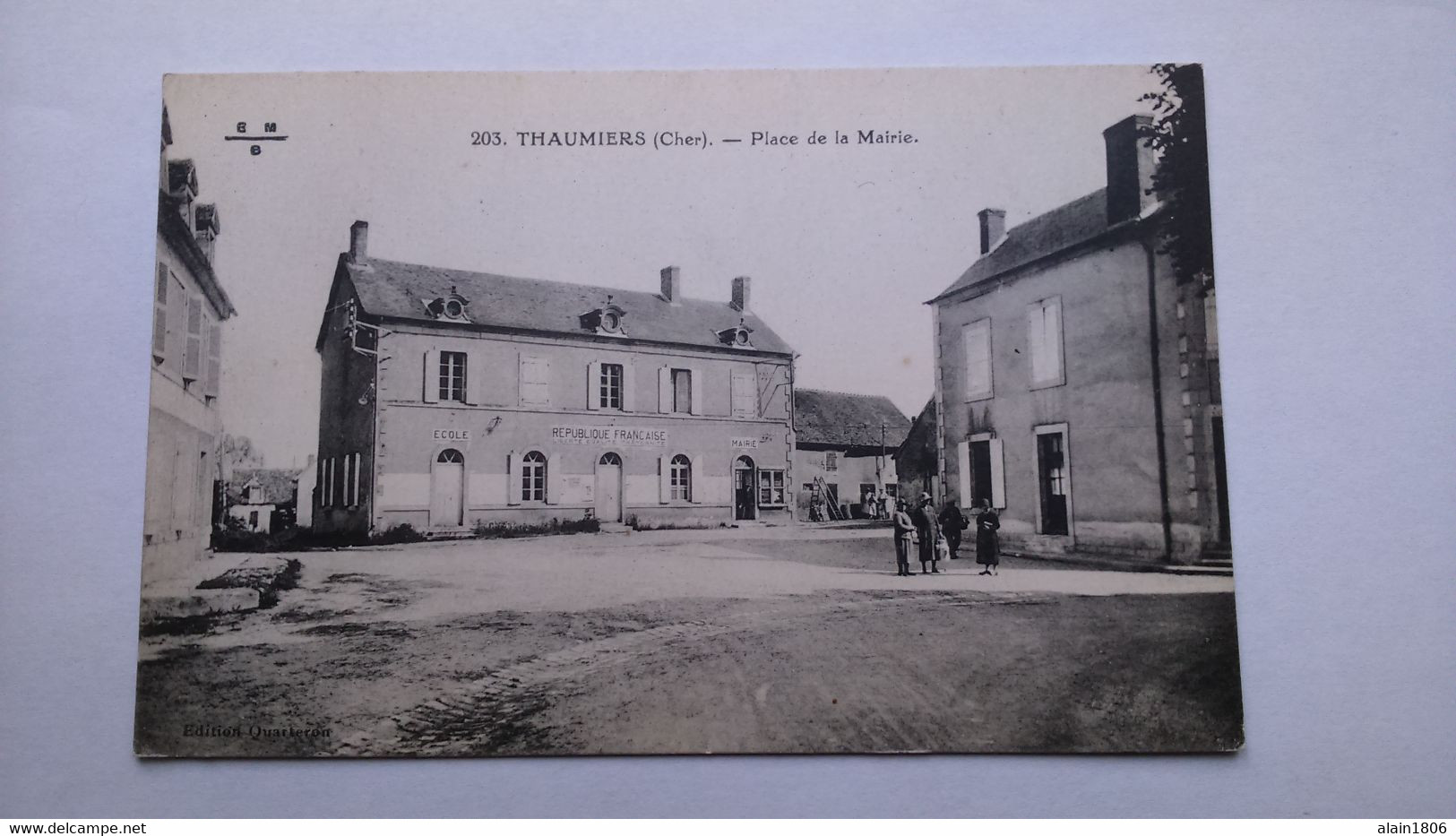 Carte Postale ( AB3 ) Ancienne De Thaumiers , Place De La Mairie ( Paiement UNIQUEMENT  Par  CHEQUE ) - Thaumiers