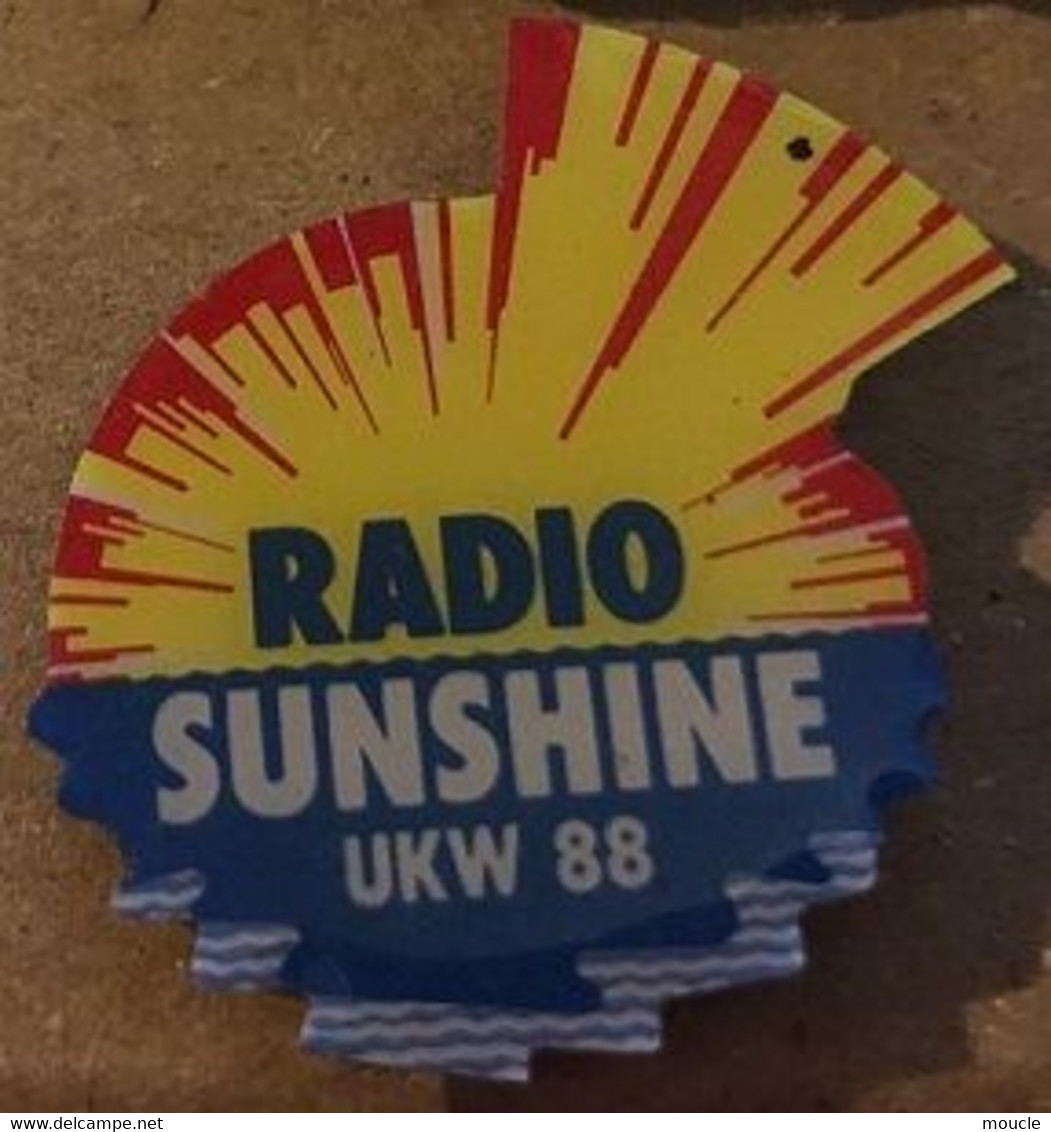 RADIO SUNSHINE - UKW 88 - SOLEIL - SONNE  -        (28) - Mass Media