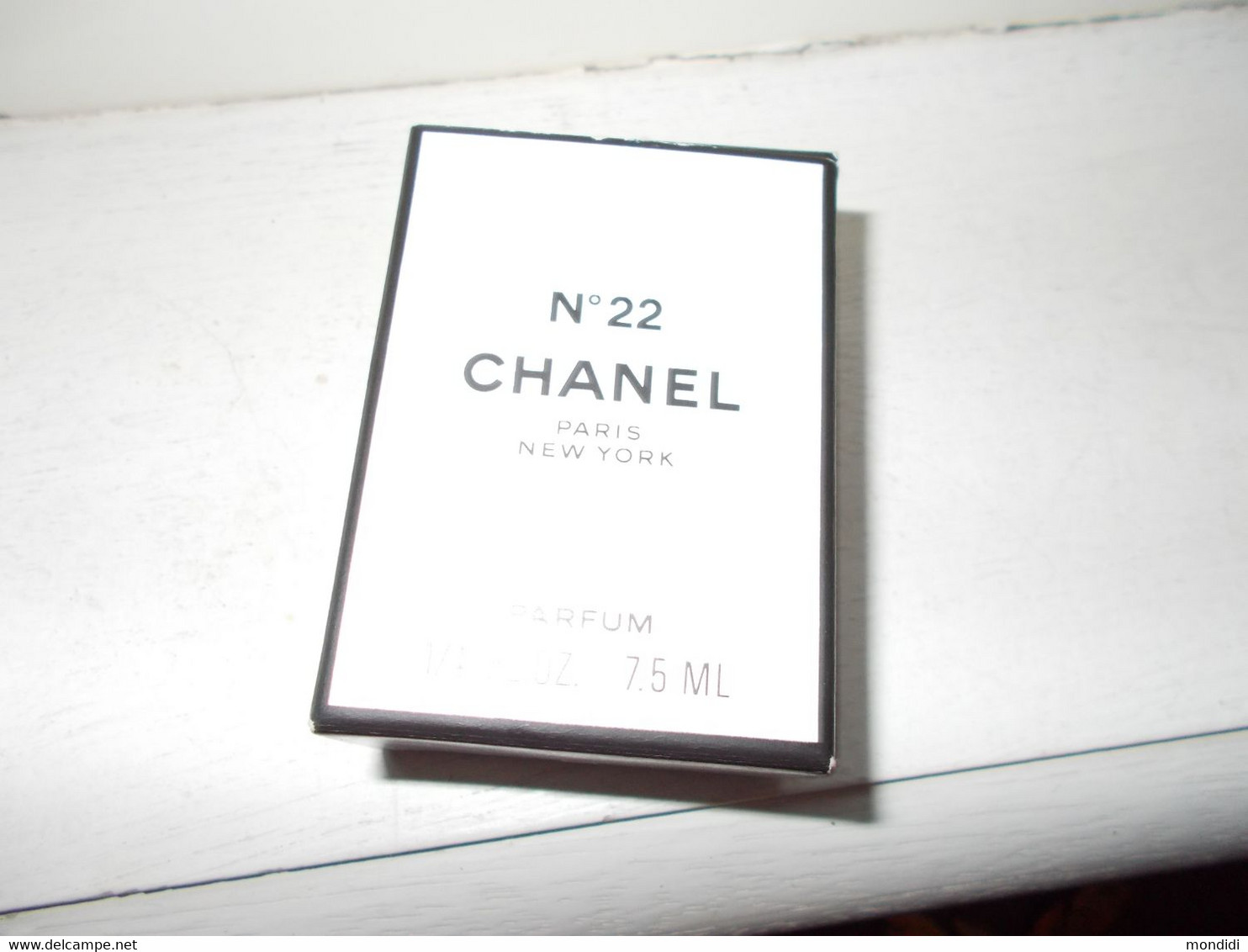 Ancien Flacon Miniature Parfum N° 22  Chanel Paris 7,5 Ml Scellé Boite Origine - Miniaturen Flesjes Dame (met Doos)