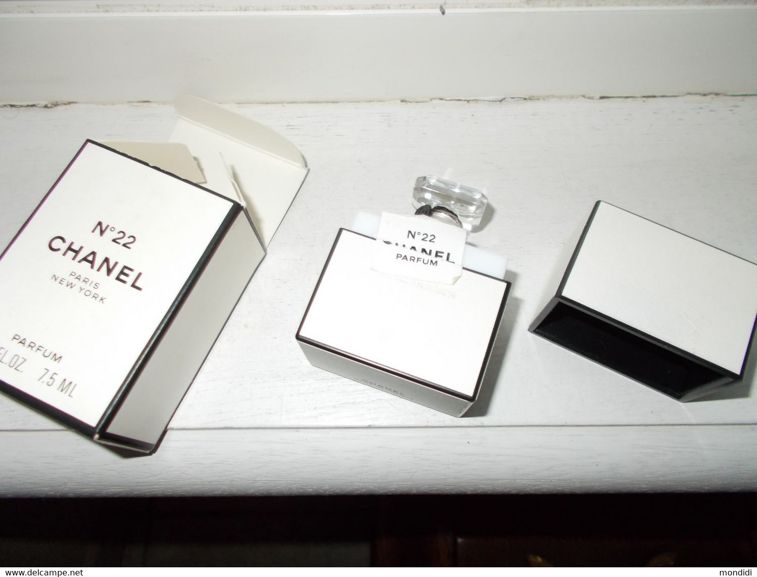 ancien flacon miniature parfum n° 22  chanel paris 7,5 ml scellé boite origine