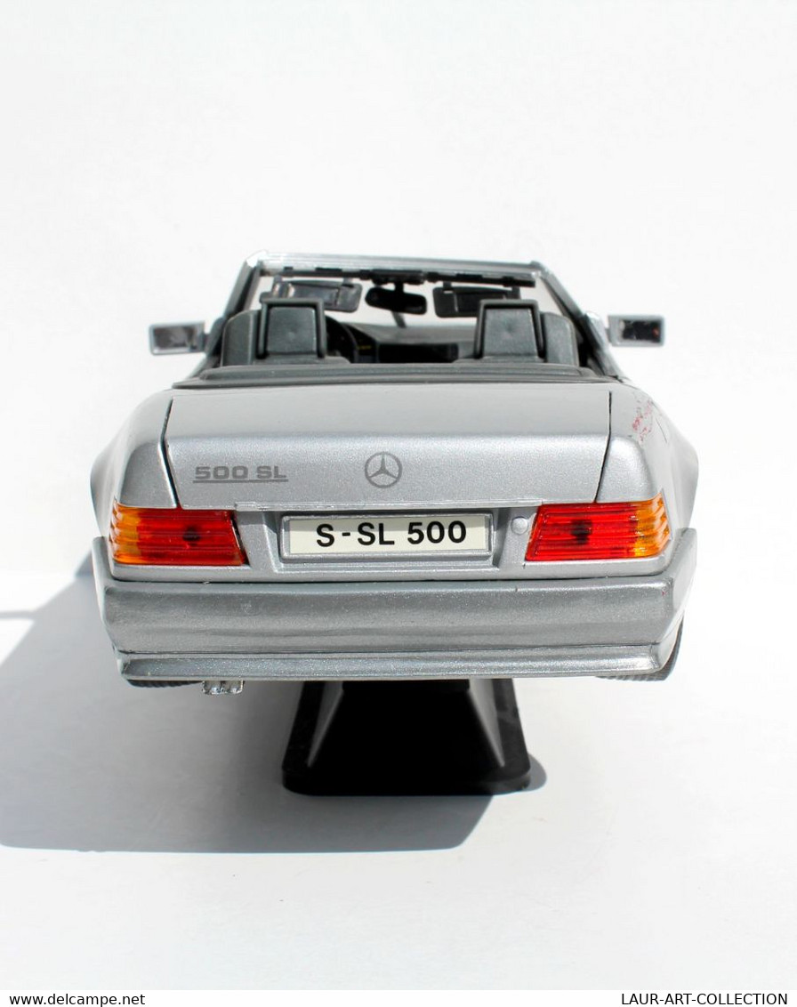 MERCEDES BENZ 500SL - 1989 - SUR SOCLE - ECH:1/18  VOITURE RÉDUIT CABRIOLET GRIS      (0507.11) - Burago