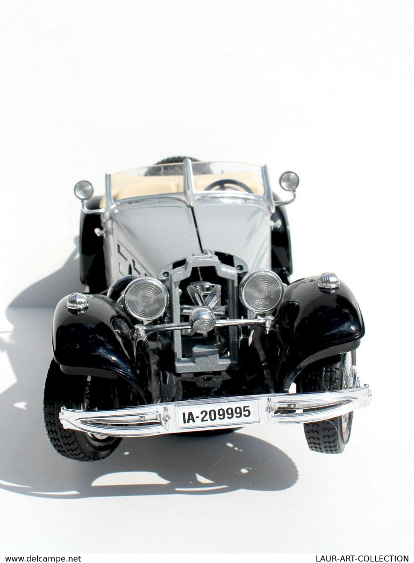 BURAGO - MERCEDES BENZ  500K ROADSTER 1936 ITALY - SUR SOCLE - ECH:1/18  VOITURE      (0507.12) - Burago