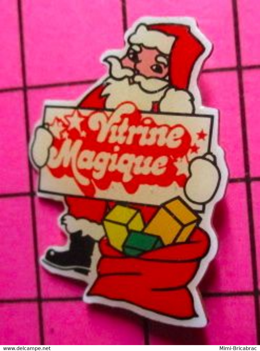 1221 Pin's Pins / Beau Et Rare / THEME : NOEL / PERE NOEL VITRINE MAGIQUE SAC CADEAUX - Weihnachten